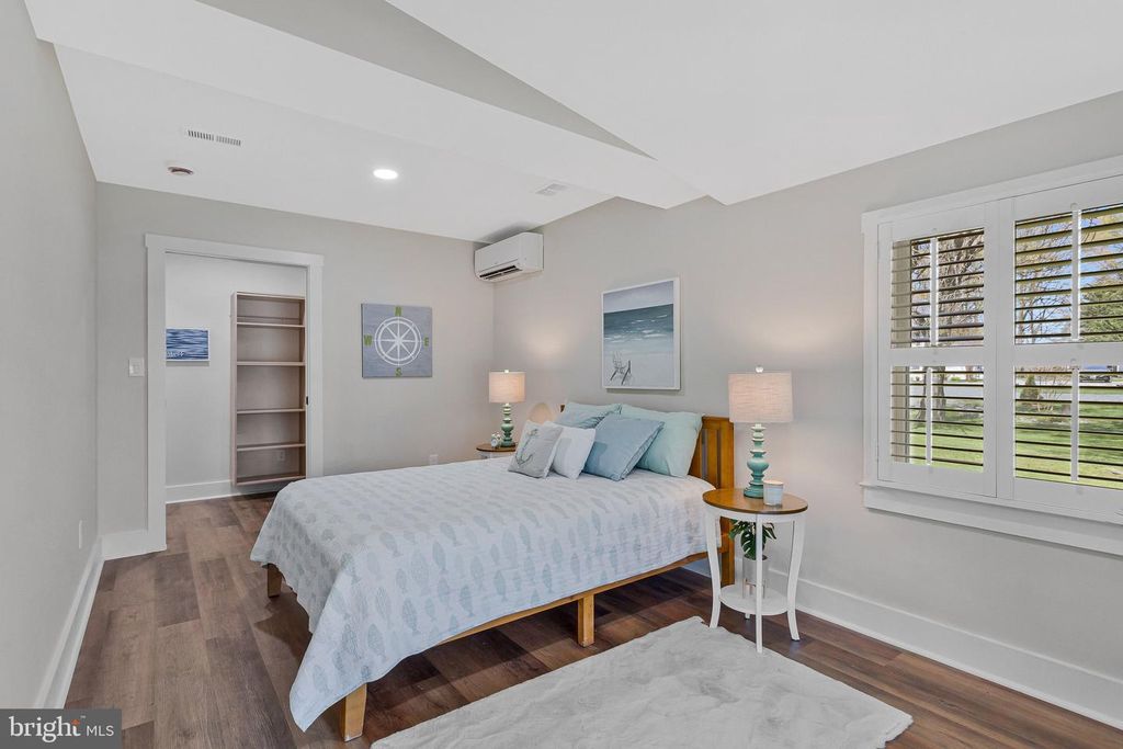 Image 25 of property listing at 1268 HAYES RD, Shady Side, MD 20764