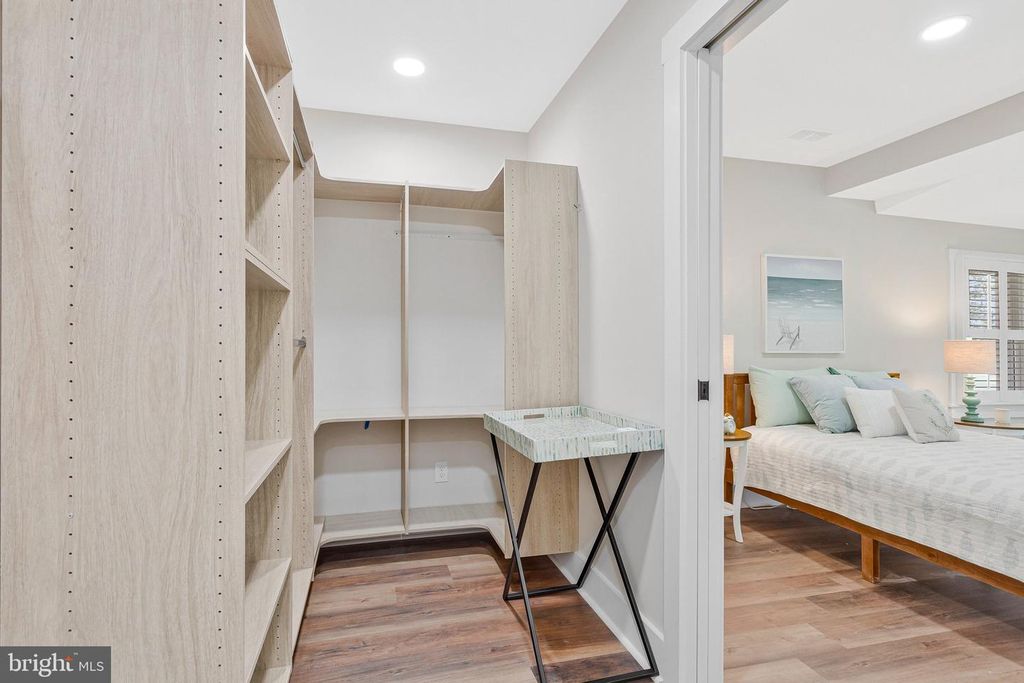 Image 27 of property listing at 1268 HAYES RD, Shady Side, MD 20764