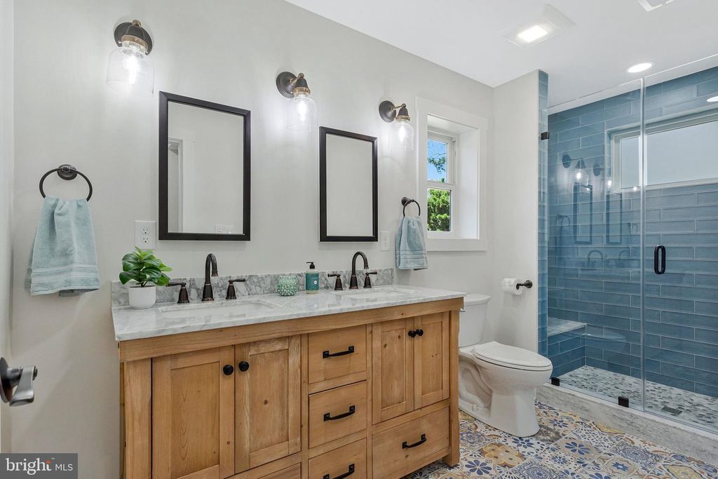 Image 28 of property listing at 1268 HAYES RD, Shady Side, MD 20764