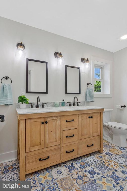 Image 29 of property listing at 1268 HAYES RD, Shady Side, MD 20764