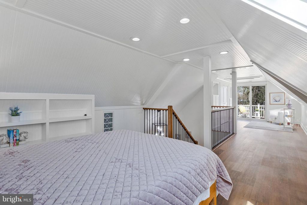 Image 44 of property listing at 1268 HAYES RD, Shady Side, MD 20764