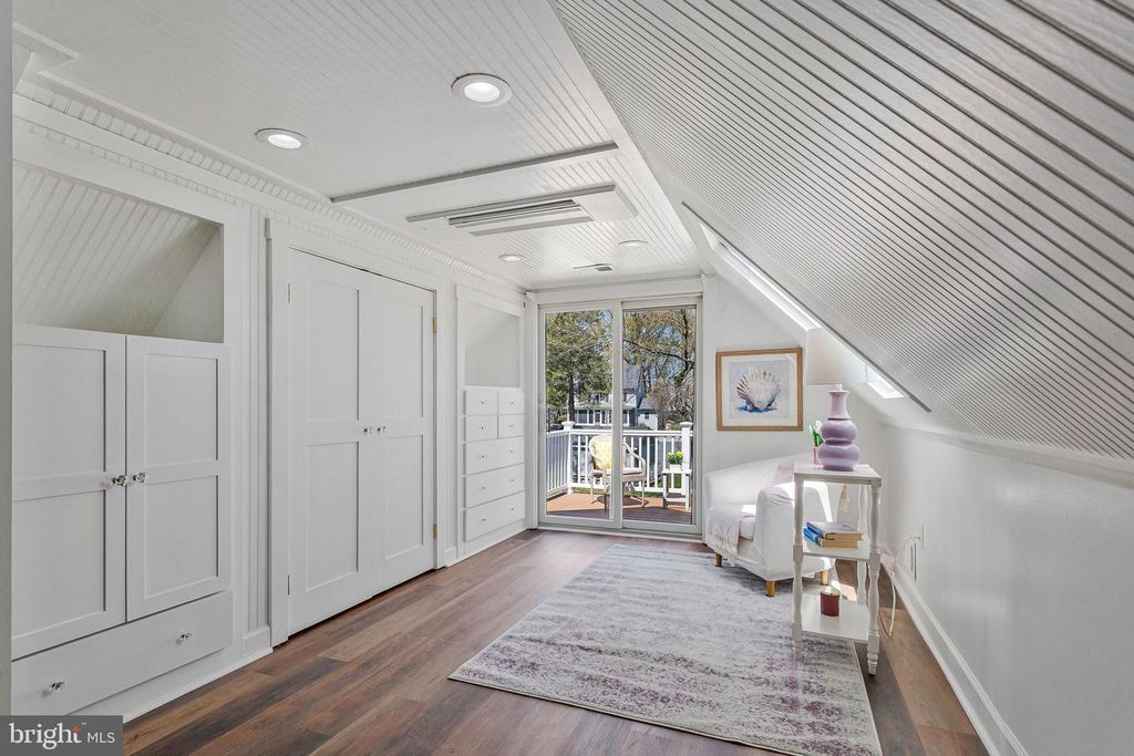 Image 45 of property listing at 1268 HAYES RD, Shady Side, MD 20764