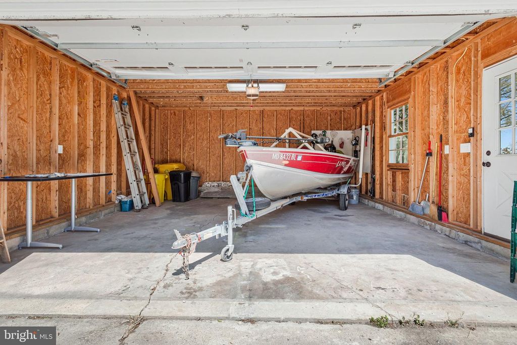 Image 49 of property listing at 1268 HAYES RD, Shady Side, MD 20764