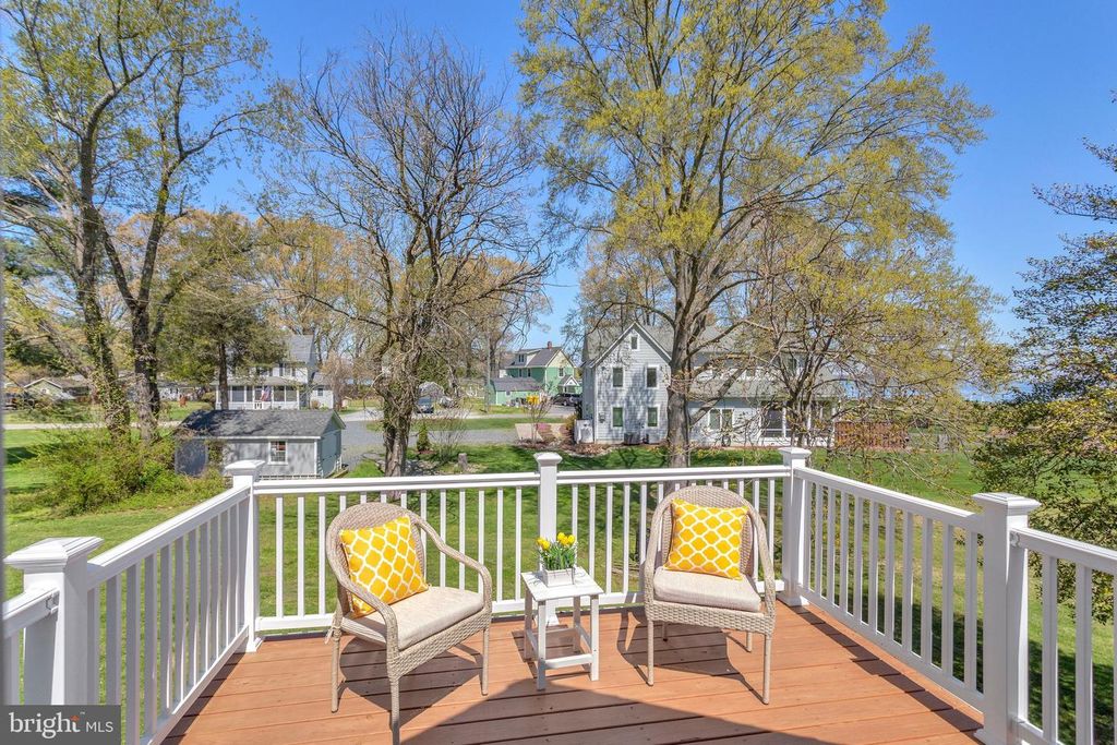 Image 51 of property listing at 1268 HAYES RD, Shady Side, MD 20764