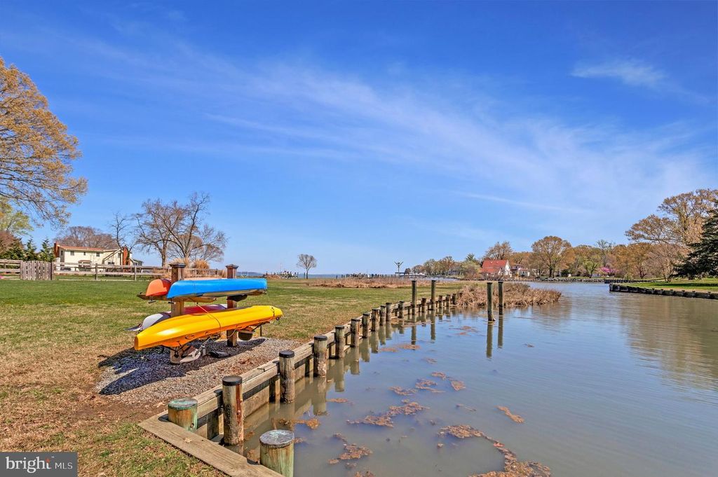 Image 54 of property listing at 1268 HAYES RD, Shady Side, MD 20764