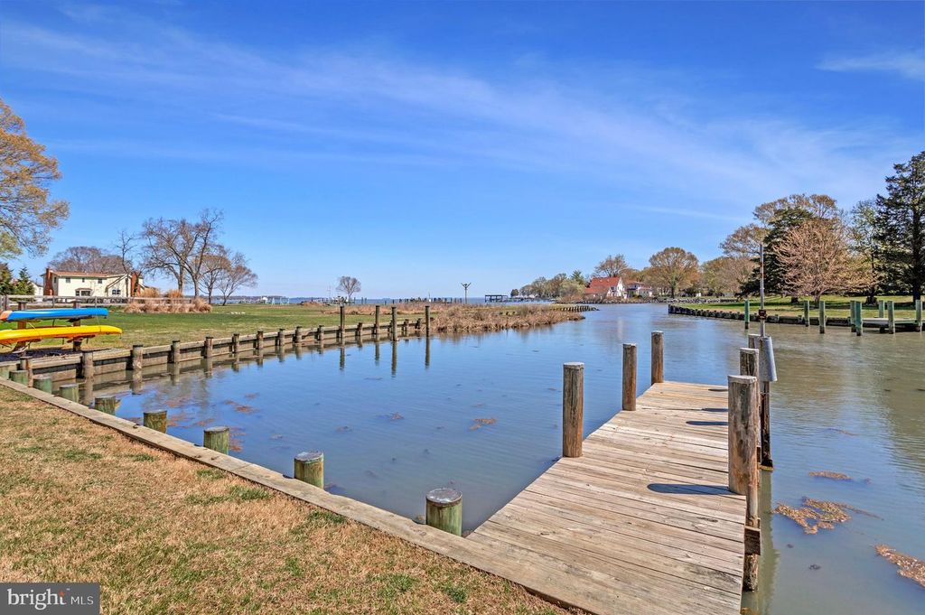 Image 55 of property listing at 1268 HAYES RD, Shady Side, MD 20764