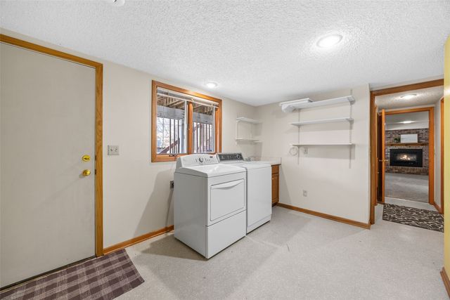 1482 Westview Drive, Coralville, IA 52241