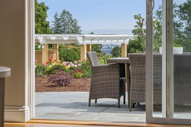 140 Ridgeway Road, Woodside, CA 94062