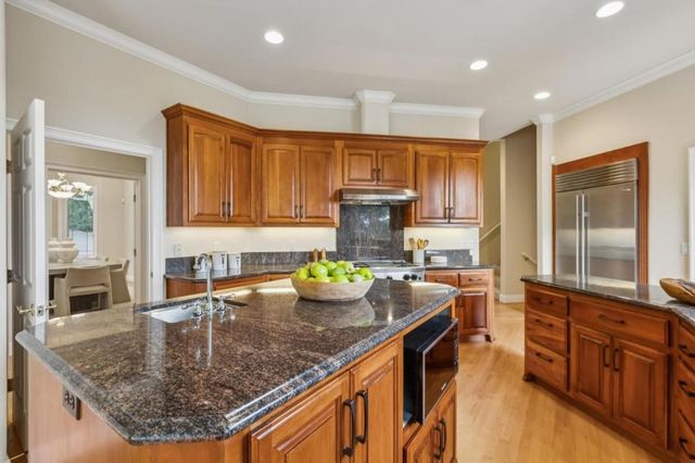 140 Ridgeway Road, Woodside, CA 94062