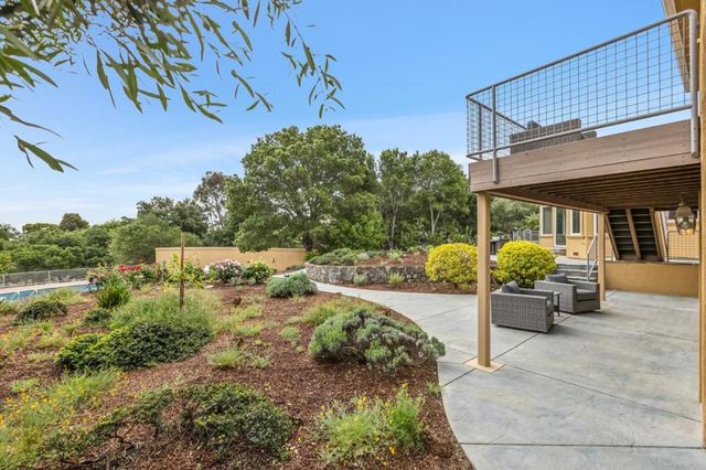 140 Ridgeway Road, Woodside, CA 94062