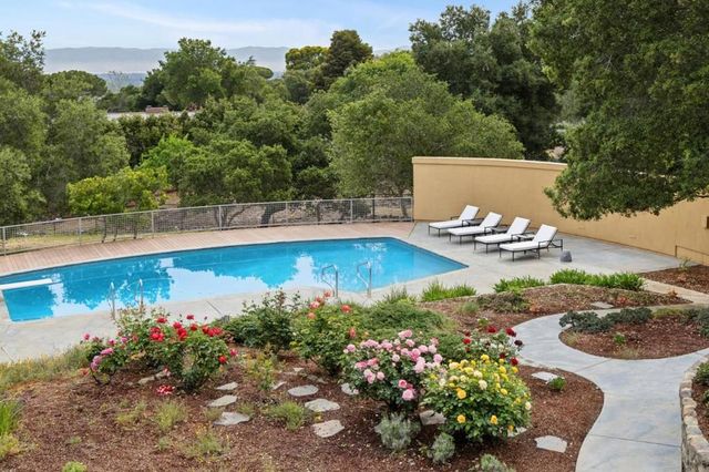 140 Ridgeway Road, Woodside, CA 94062