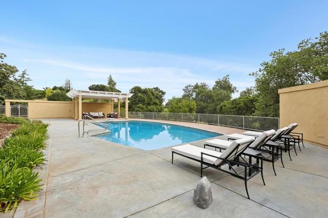 140 Ridgeway Road, Woodside, CA 94062