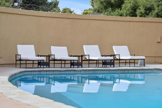 140 Ridgeway Road, Woodside, CA 94062