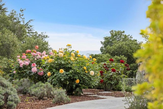 140 Ridgeway Road, Woodside, CA 94062