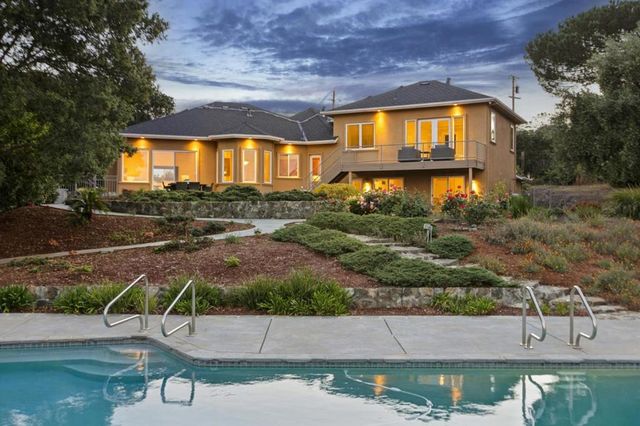 140 Ridgeway Road, Woodside, CA 94062