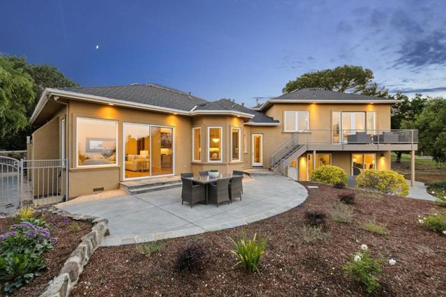 140 Ridgeway Road, Woodside, CA 94062