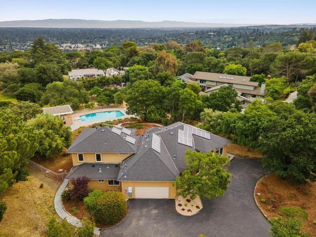 140 Ridgeway Road, Woodside, CA 94062