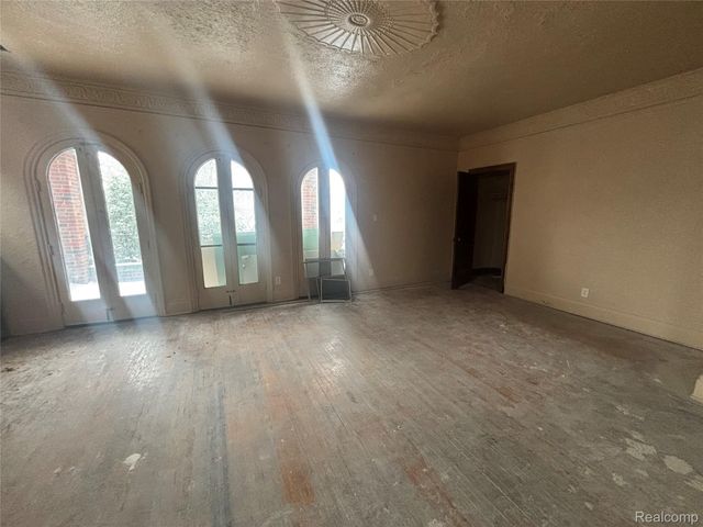 3267 webb, Detroit, MI 48206