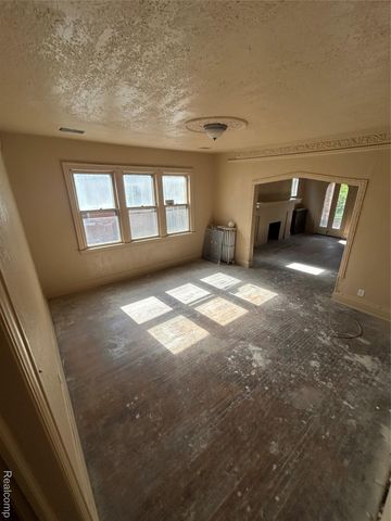 3267 webb, Detroit, MI 48206