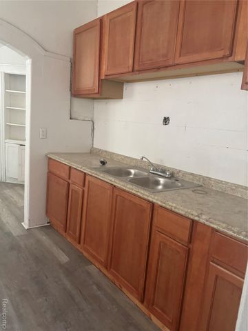 3267 webb, Detroit, MI 48206