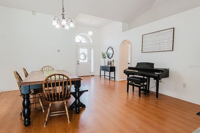 2043 CORNER TREE COURT, Orlando, FL 32820