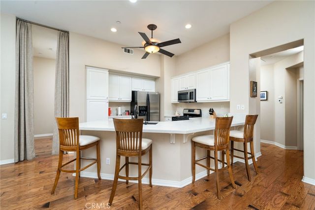704 W 1st Street, Claremont, CA 91711