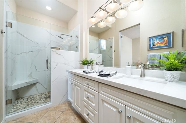 704 W 1st Street, Claremont, CA 91711
