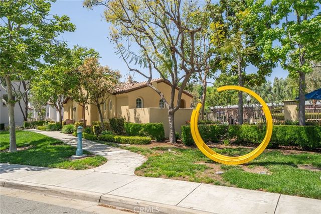704 W 1st Street, Claremont, CA 91711