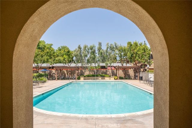 704 W 1st Street, Claremont, CA 91711