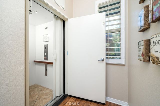 704 W 1st Street, Claremont, CA 91711