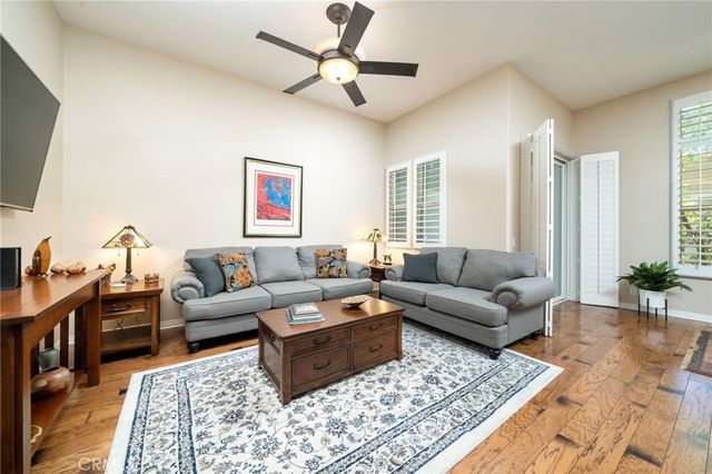 704 W 1st Street, Claremont, CA 91711