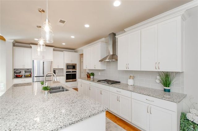 270 Fountain Oak Way, Canton, GA 30114