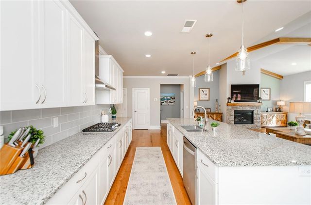 270 Fountain Oak Way, Canton, GA 30114