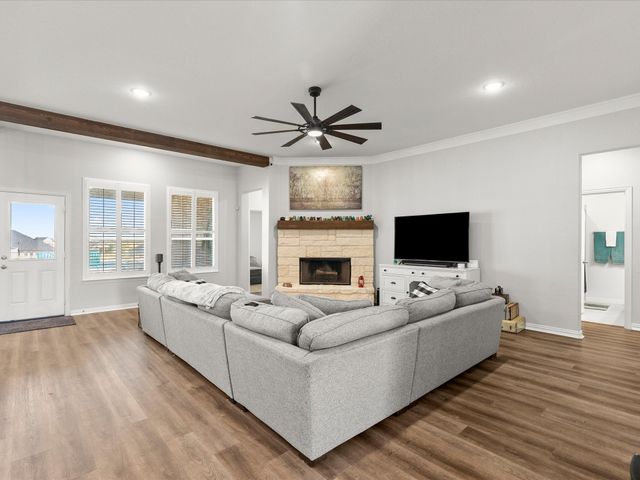 7420 Autumn Grove Lane, Ponder, TX 76259