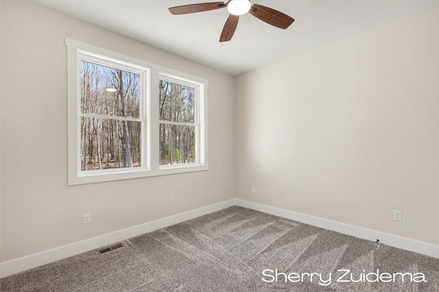 16229 148th Avenue, Spring Lake, MI 49456