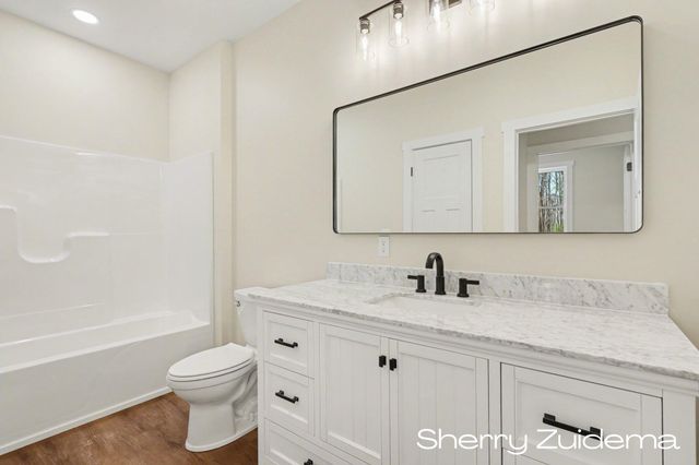 16229 148th Avenue, Spring Lake, MI 49456