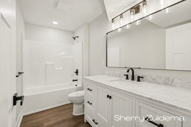 16229 148th Avenue, Spring Lake, MI 49456