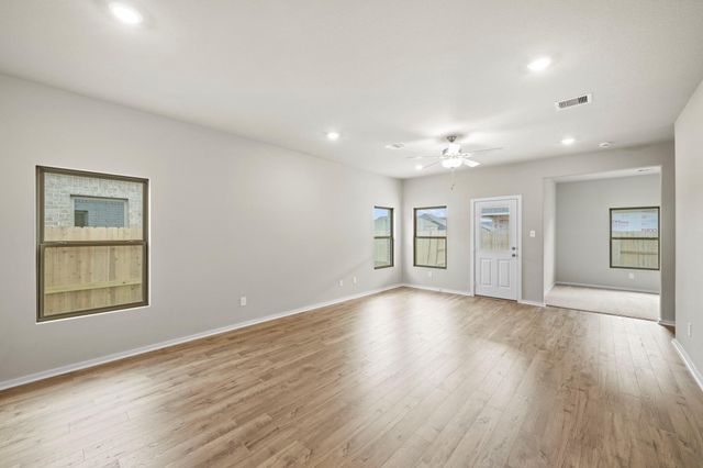 3506 Atlas Point Lane, Angleton, TX 77515