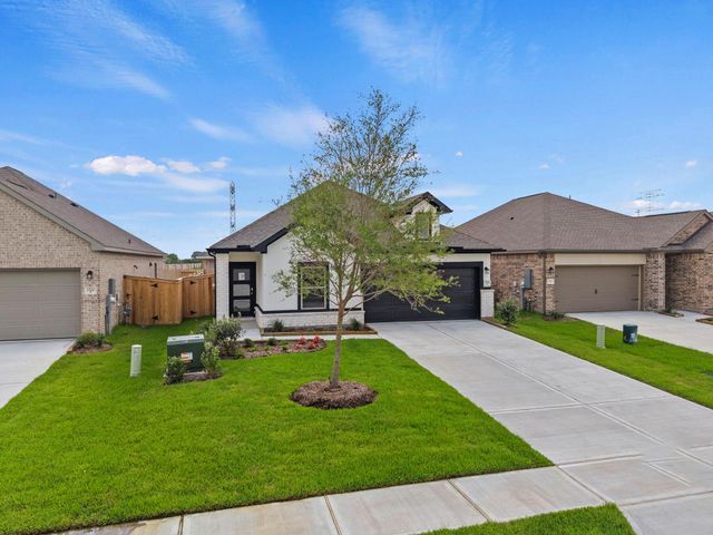 3506 Atlas Point Lane, Angleton, TX 77515