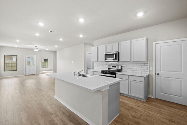 3506 Atlas Point Lane, Angleton, TX 77515