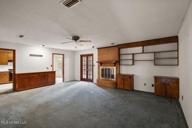 1026 Briarwood Drive, Jackson, MS 39211