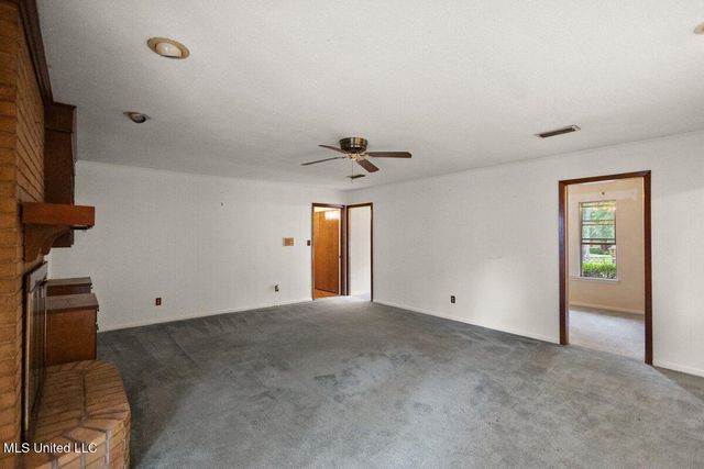 1026 Briarwood Drive, Jackson, MS 39211