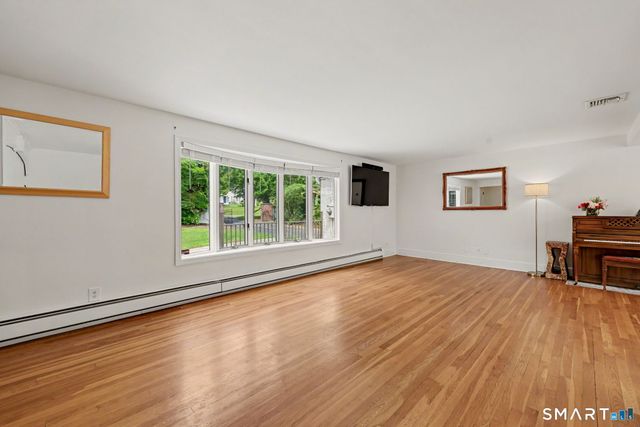 121 Parry Road, Stamford, CT 06907