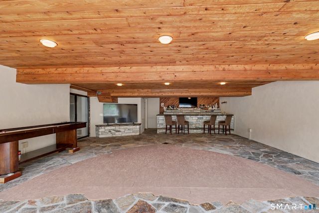 121 Parry Road, Stamford, CT 06907