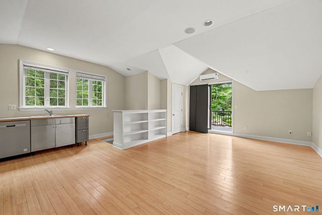 121 Parry Road, Stamford, CT 06907