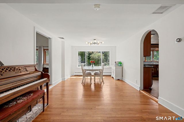 121 Parry Road, Stamford, CT 06907