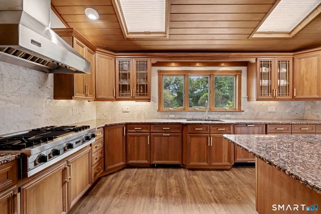 121 Parry Road, Stamford, CT 06907