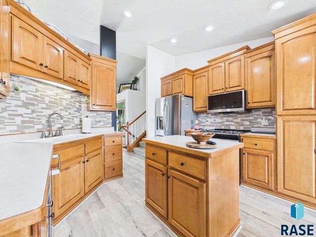 408 N Dewberry Ave Avenue, Sioux Falls, SD 57110