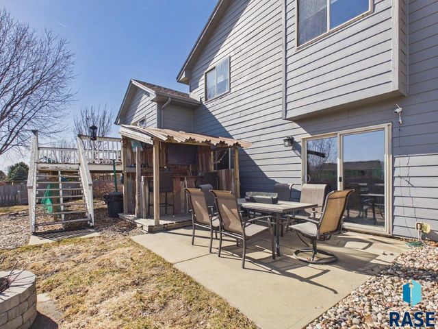 408 N Dewberry Ave Avenue, Sioux Falls, SD 57110