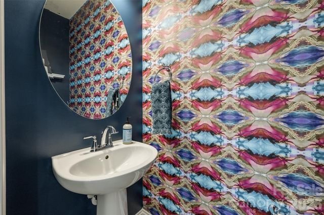 400 Simeon Drive, Charlotte, NC 28208